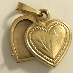 Heart locket 14K